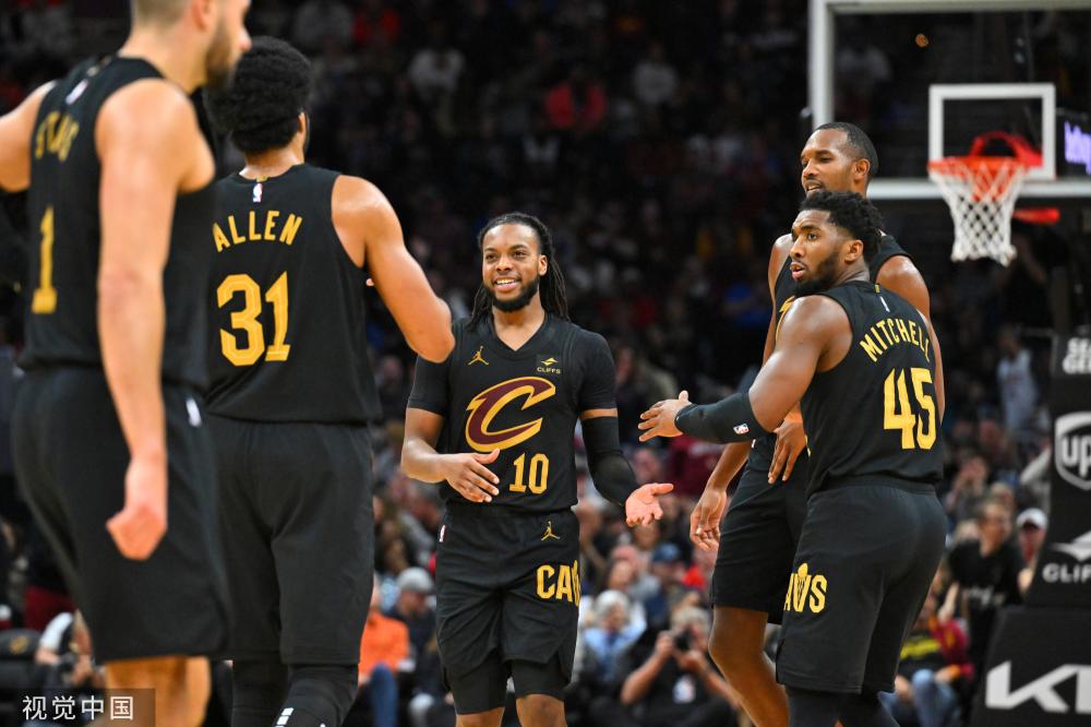 密集防守的 密集防守的