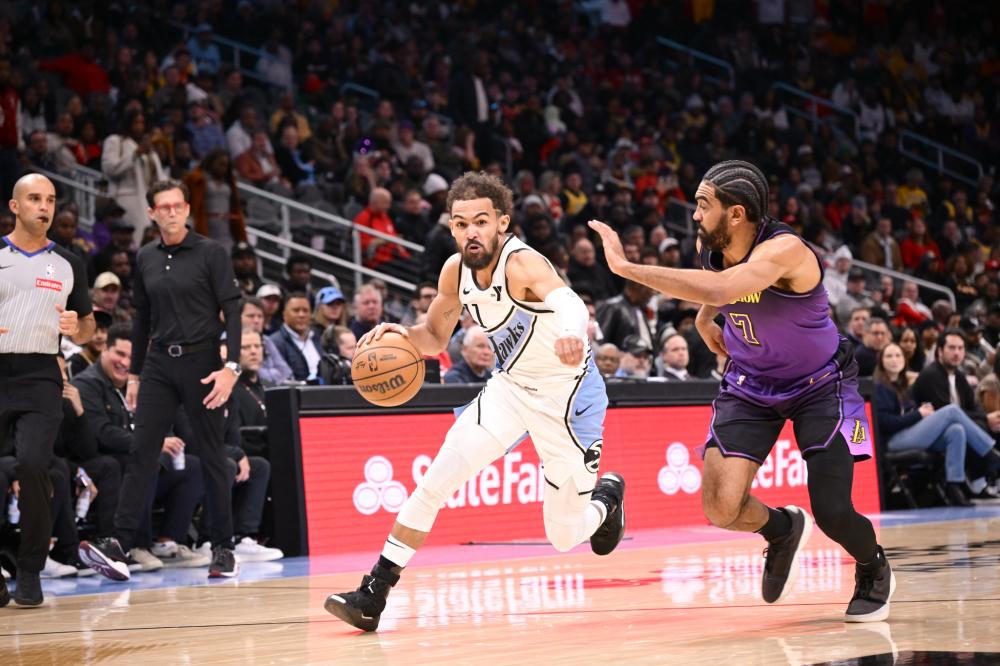 使得他在场 使得他在场